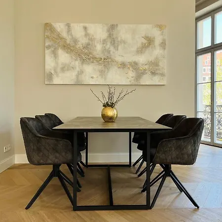 Luxury / 3-raum-suite An Der Frauenkirche / 2 Appartement *