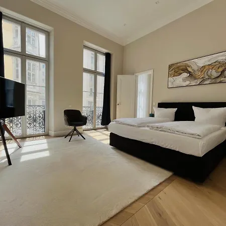 Luxury / 3-raum-suite An Der Frauenkirche / 2 *