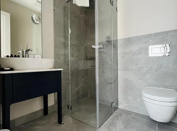 Luxury / 3-raum-suite An Der Frauenkirche / 2 Appartamento Dresda