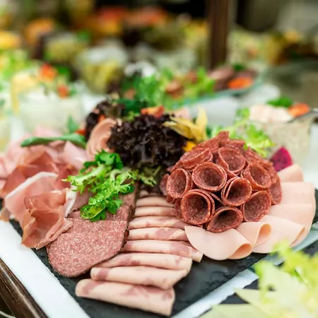 Luxury / 3-raum-suite An Der Frauenkirche / 2