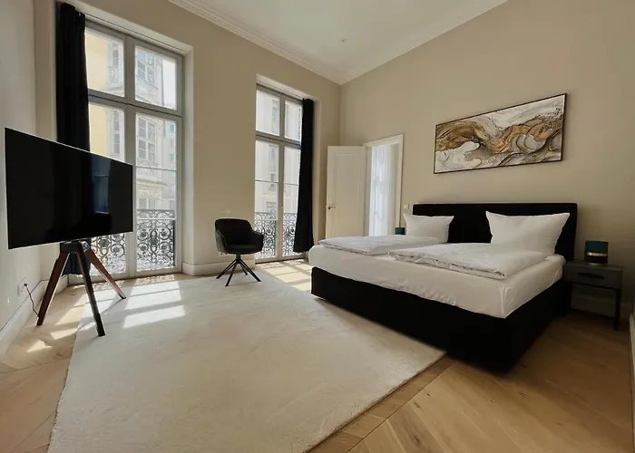 Luxury / 3-raum-suite An Der Frauenkirche / 2 *