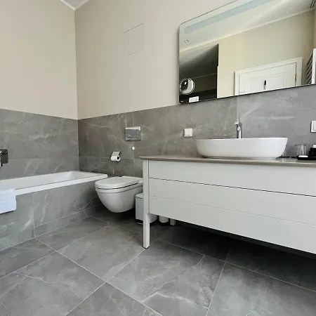 Luxury / 3-raum-suite An Der Frauenkirche / 2 Lägenhet Dresden